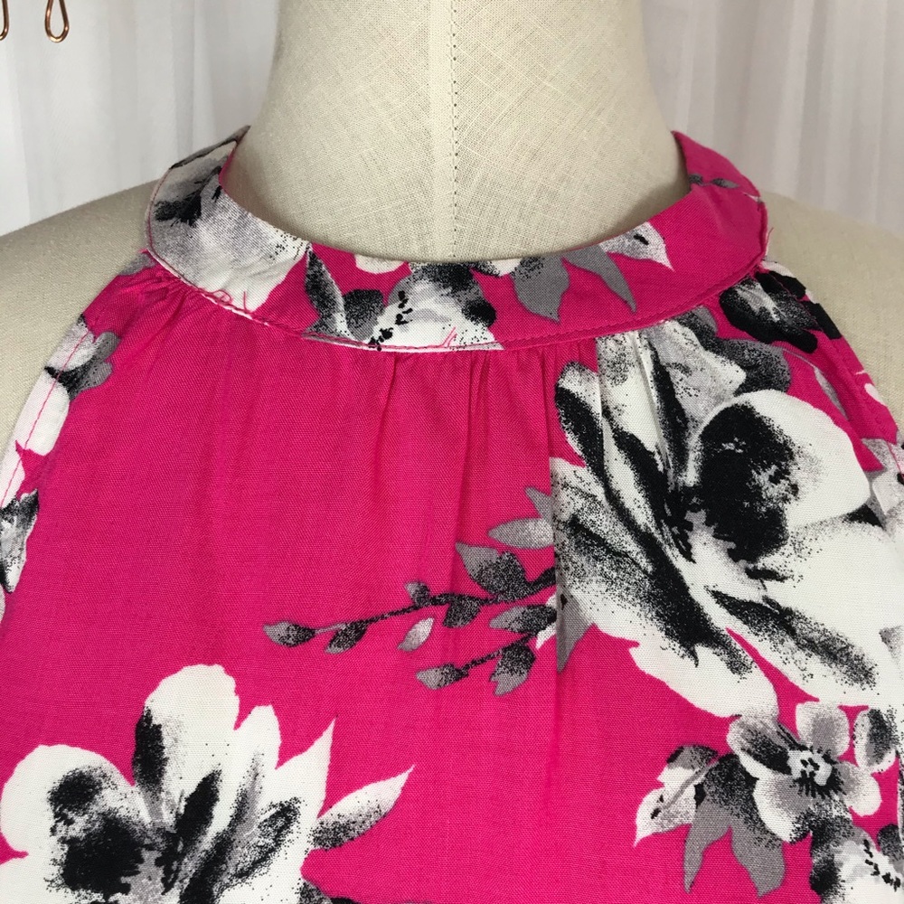 Sweet Wanderer Floral Top Size Small - Picture 2 of 7